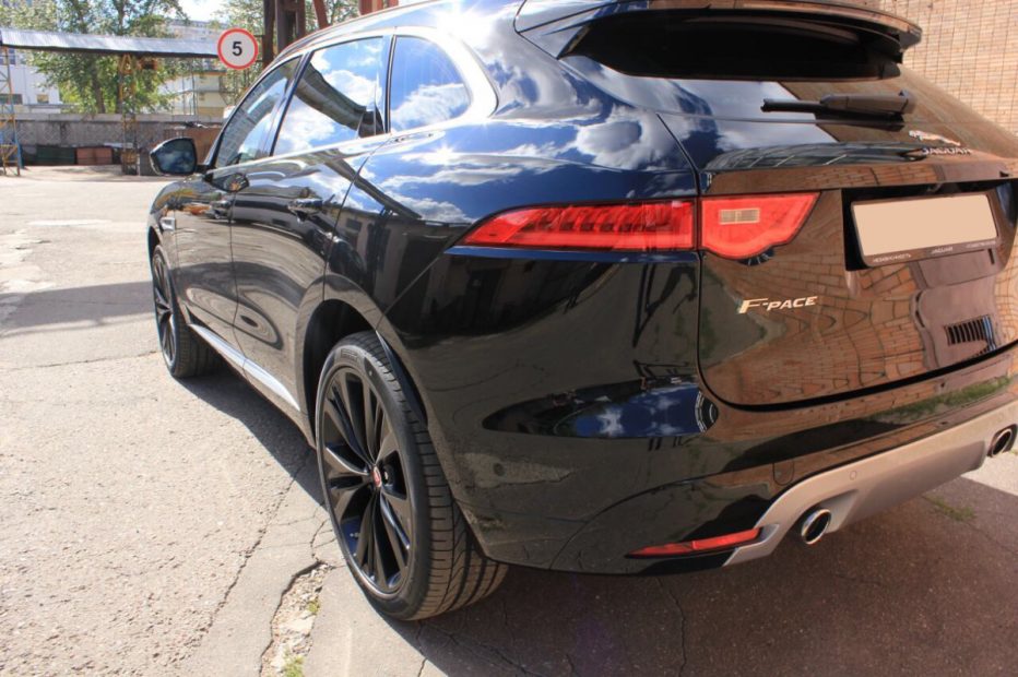 Комплекс работ по нанесению Ceramic Pro 9H и Ceramic Pro Light на Jaguar SUV